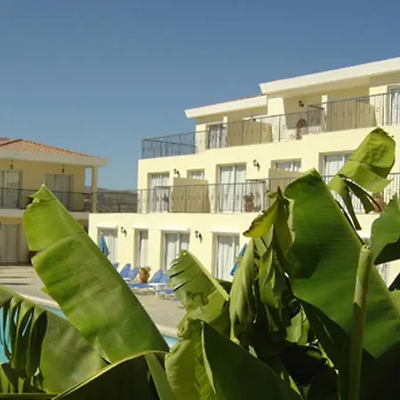 Nicki Lejlighedshotel Polis