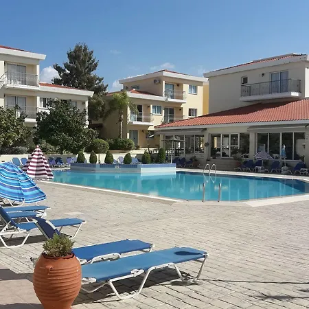 Aparthotel Nicki 3*